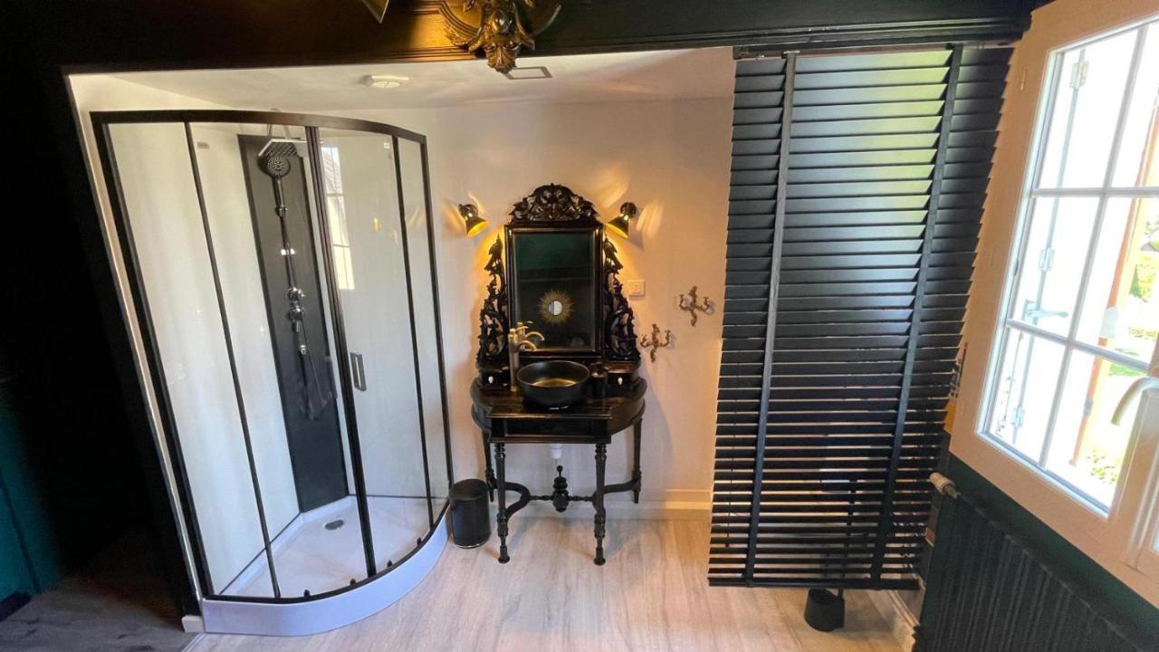 Les Nuits Victoriennes Bed & Breakfast Saint-Germain-du-Corbeis Luaran gambar